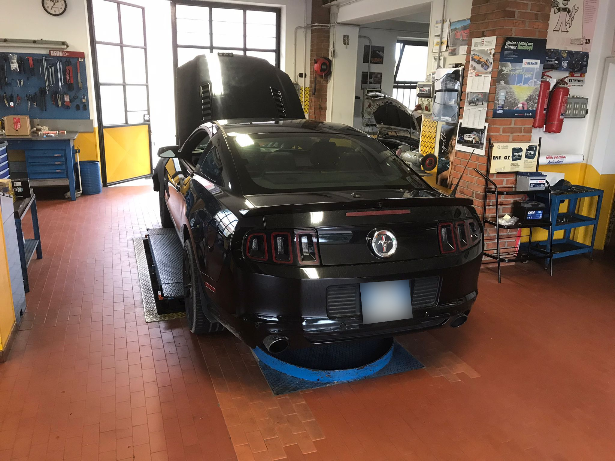Vettura nell'officina